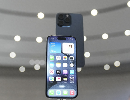 荔波Apple维修站分享买iPhone15还是华为Mate60 荔波Apple维修站分享买iPhone15还是华为Mate60